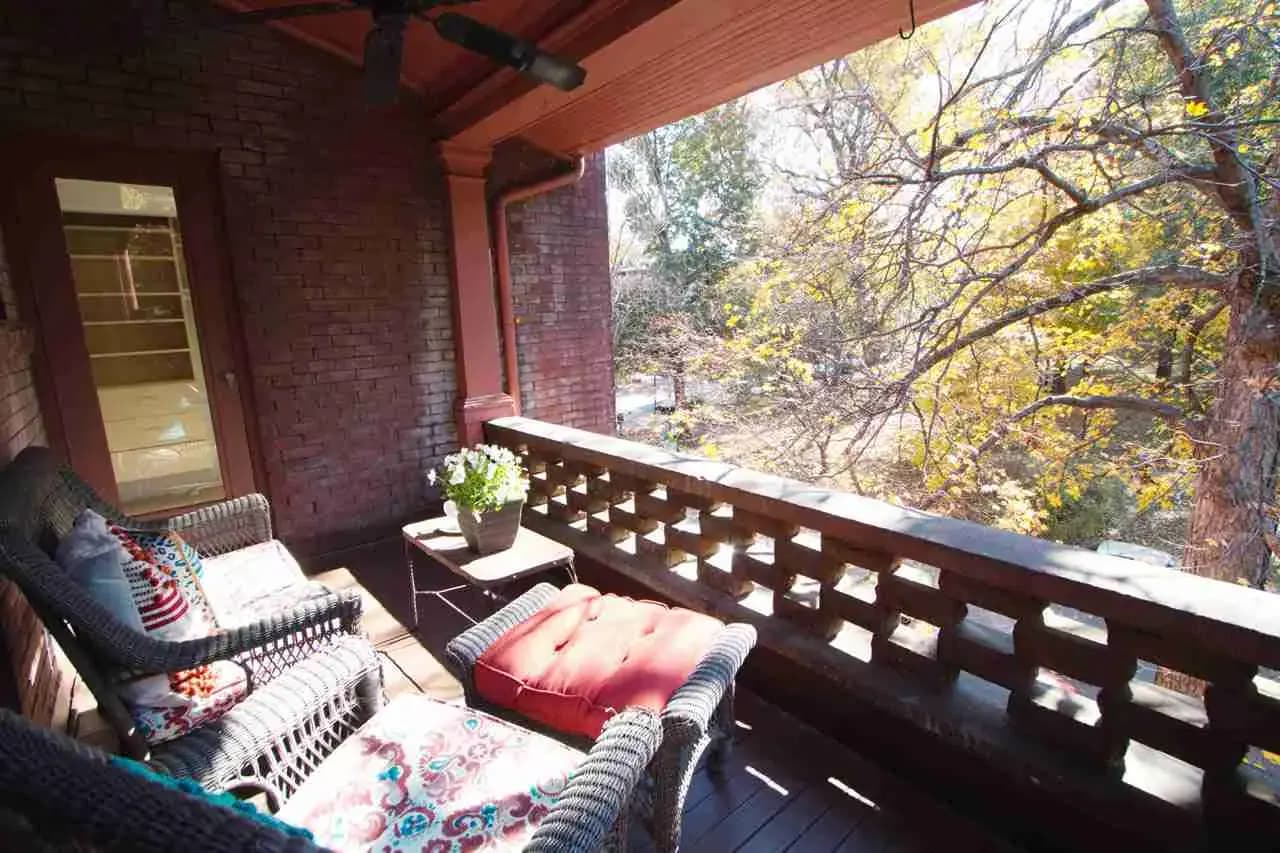 Louisville Bourbon Inn